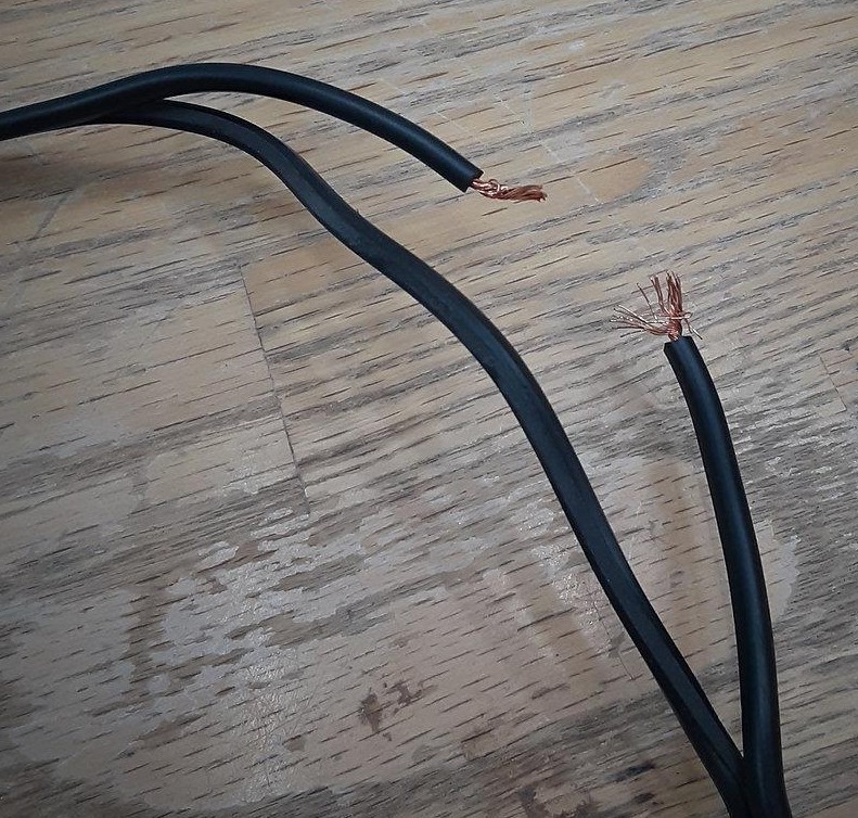 Real-life photograph showing an open circuit